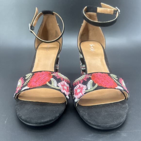Mari A Womens 8.5M Black Multi Embroidered Floral Block Heels Ma-Maddy Strappy - Picture 2 of 8